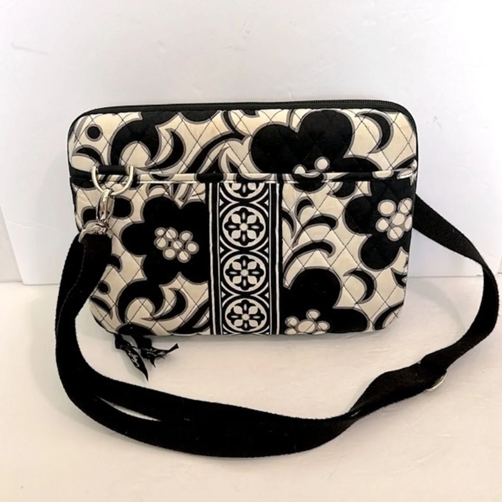 VERA BRADLEY Black & White Night & Day Padded Mini Laptop Computer Zipper Case